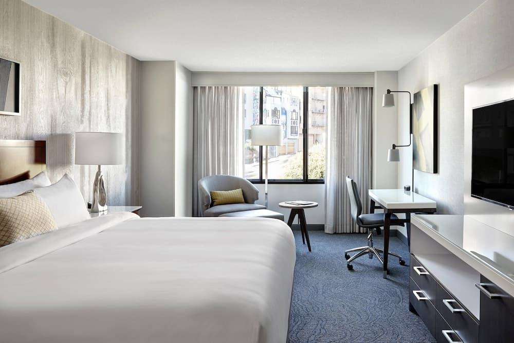 Room, 1 King Bed (Mobility Accessible, Roll-In Shower) at San Francisco Marriott Fisherman's Wharf in San Francisco, CA