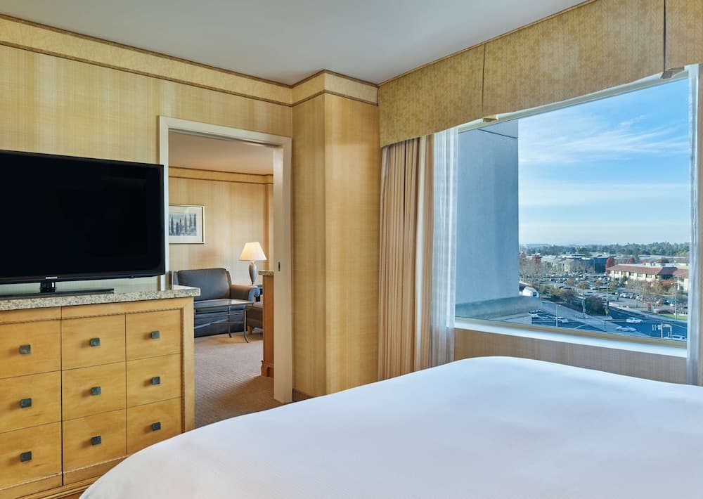 Junior Suite, 1 King Bed, Accessible (Hearing) at Hilton Santa Clara in Santa Clara, CA