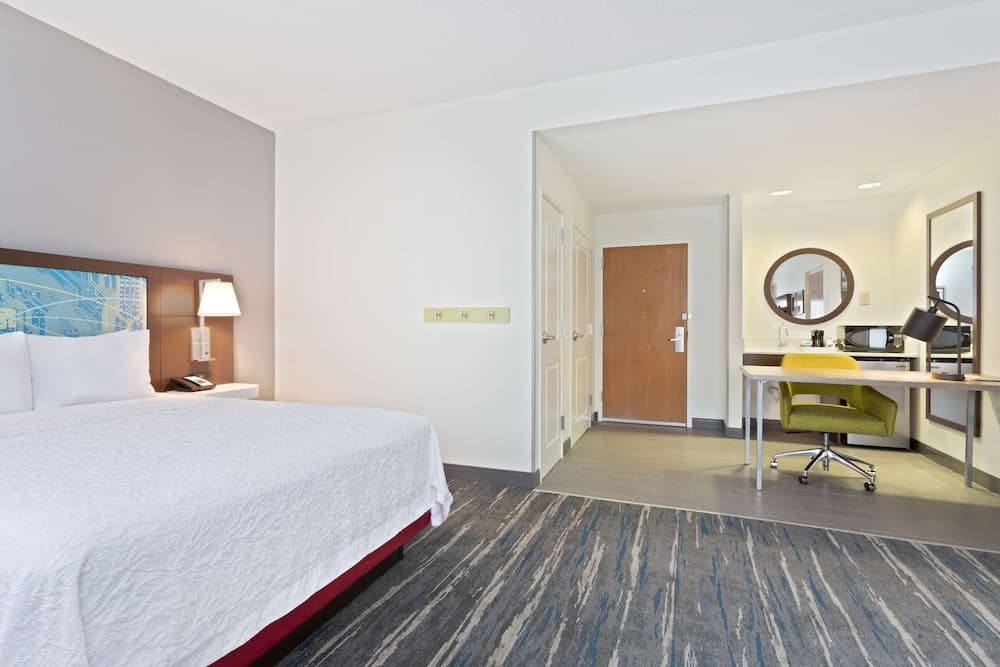 Room, Accessible, Non Smoking at Hampton Inn & Suites Orlando Intl Dr N in Orlando, FL