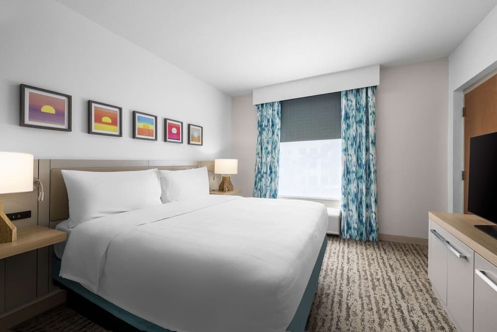 Room, 1 King Bed, Accessible, Bathtub (Mobility & Hearing, Bathtub) at Hilton Garden Inn West Palm Beach Airport in West Palm Beach, FL