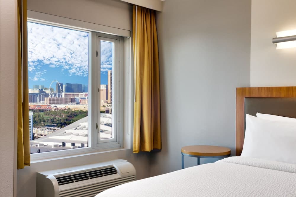 Suite, 1 King Bed at SpringHill Suites by Marriott Las Vegas Convention Center in Las Vegas, NV