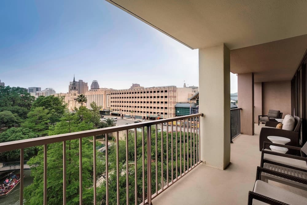 Room, 1 King Bed (Mobility/Hearing Accessible, Tub) at San Antonio Marriott Riverwalk in San Antonio, TX
