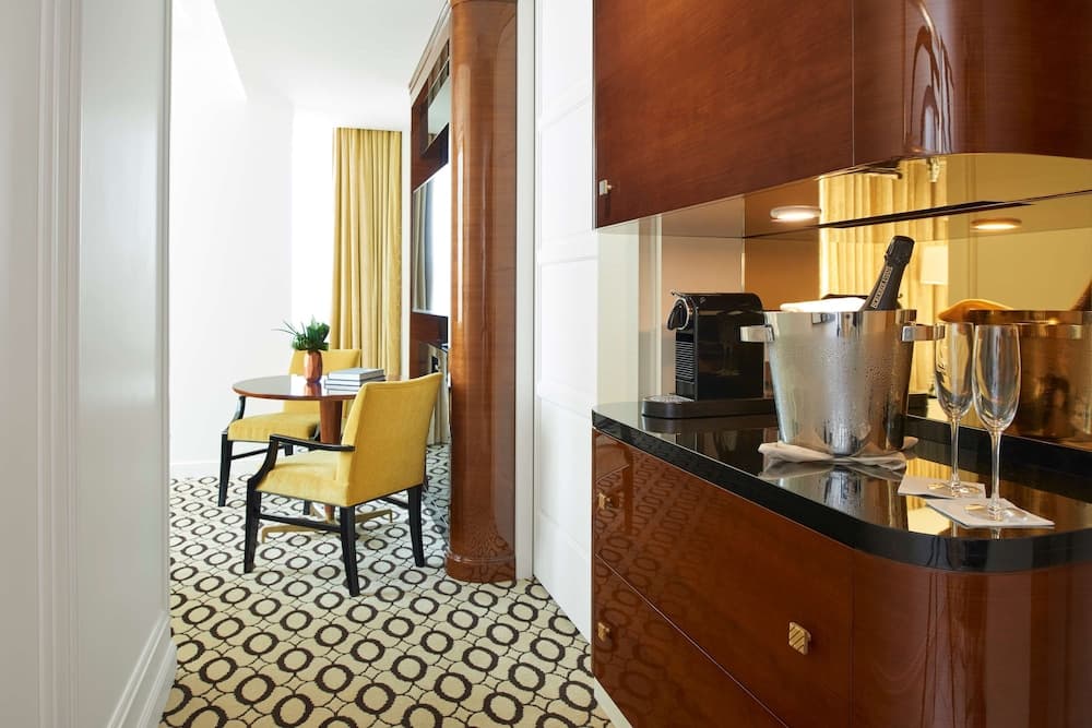 Junior Suite, 1 King Bed, Corner (Hearing, Deluxe, High Floor) at Waldorf Astoria Beverly Hills in Los Angeles, CA