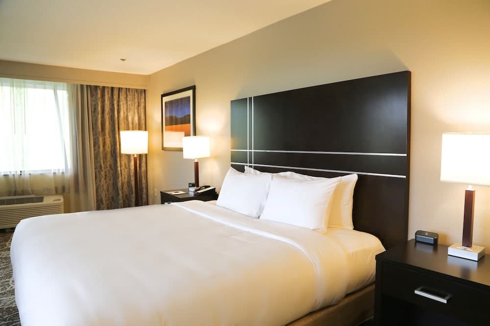 Room, 1 King Bed, Accessible at DoubleTree by Hilton Boston-Rockland in Rockland