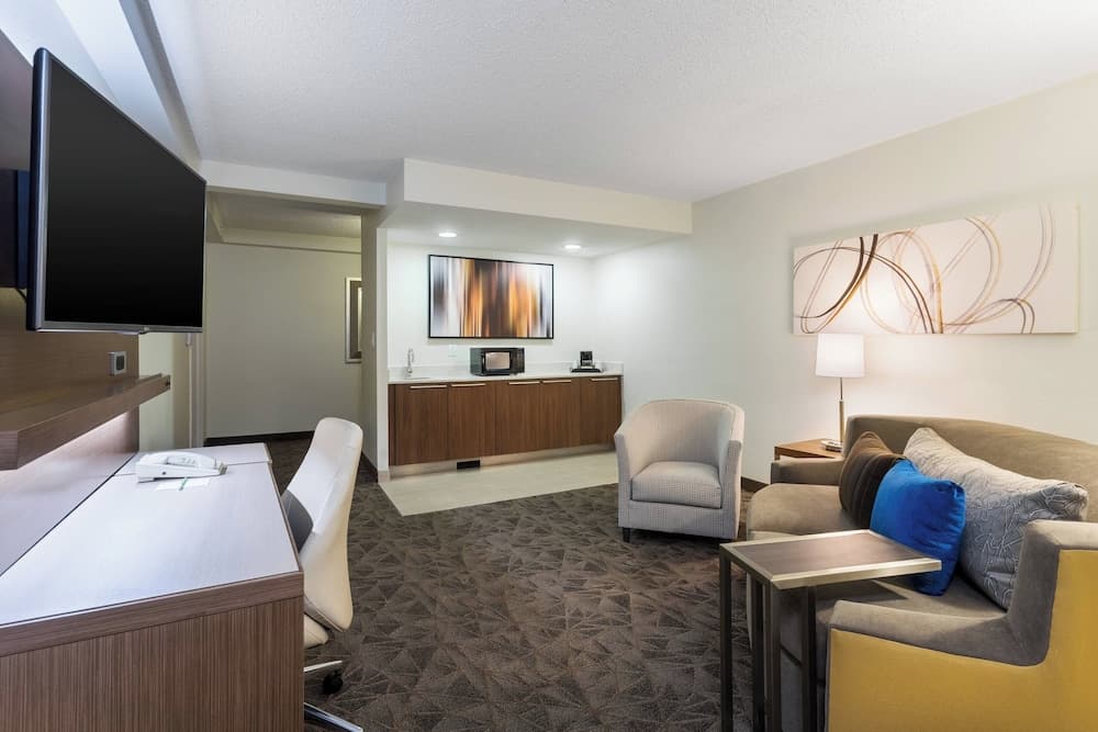 Executive Suite, 1 Bedroom at Courtyard by Marriott Miami Downtown in Miami, FL