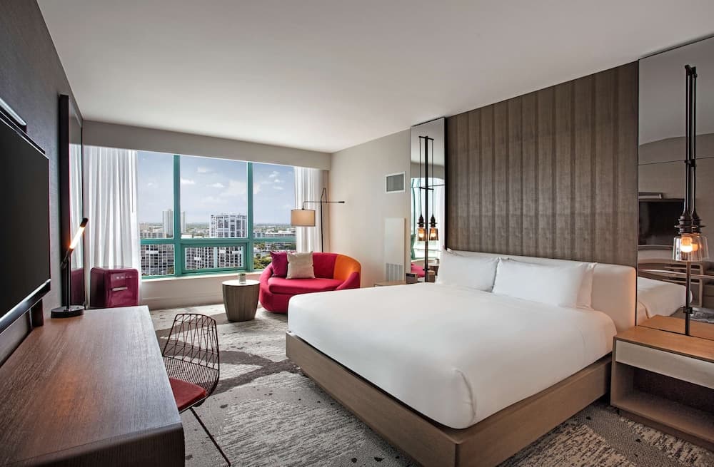 Superior Room, 1 King Bed, Accessible, Bathtub (Mobility & Hearing) at Signia by Hilton Diplomat Beach Resort in Hollywood, FL