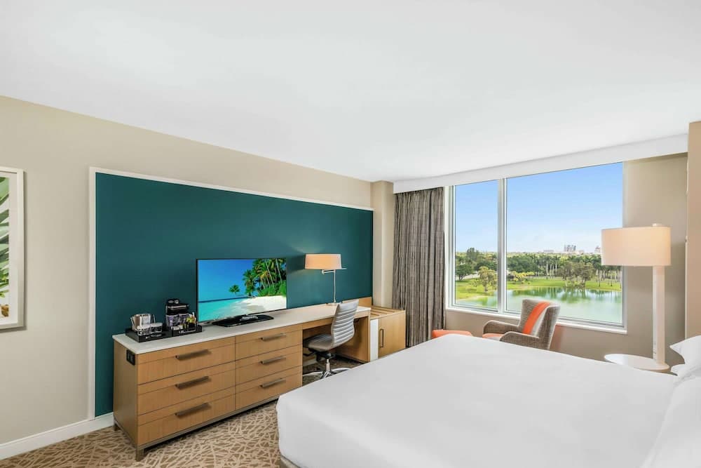 Room, 1 King Bed, Accessible, Bathtub at Hilton Miami Dadeland in South Miami, FL