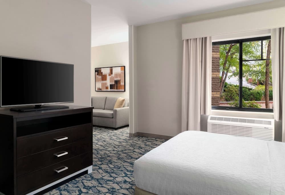 Studio, 1 Queen Bed, Accessible (Mobility & Hearing, Roll-in Shower) at Homewood Suites by Hilton Boston Cambridge-Arlington, MA in Arlington