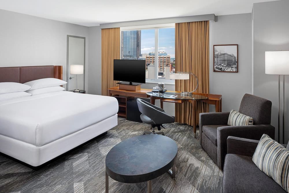 Deluxe Room, 1 King Bed at Sheraton Tribeca New York Hotel in New York, NY