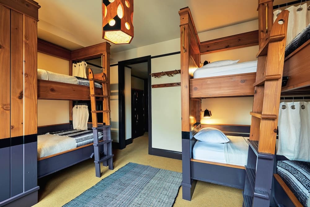 Private 6 bed room at Freehand Los Angeles in Los Angeles, CA