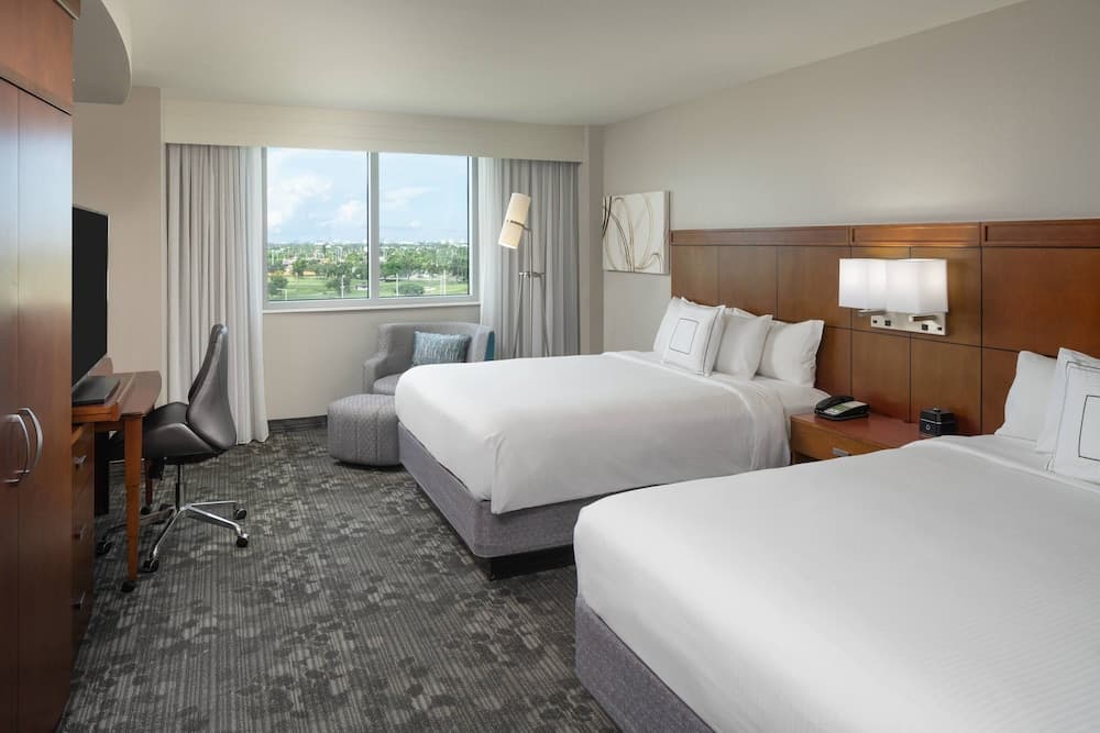 Room, 2 Queen Beds at Courtyard by Marriott Miami Airport in Miami, FL