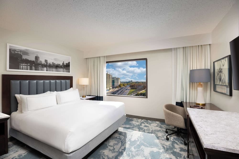Basic Room, 1 Queen Bed, Accessible, Bathtub at DoubleTree by Hilton Houston Medical Center Hotel & Suites in Houston, TX