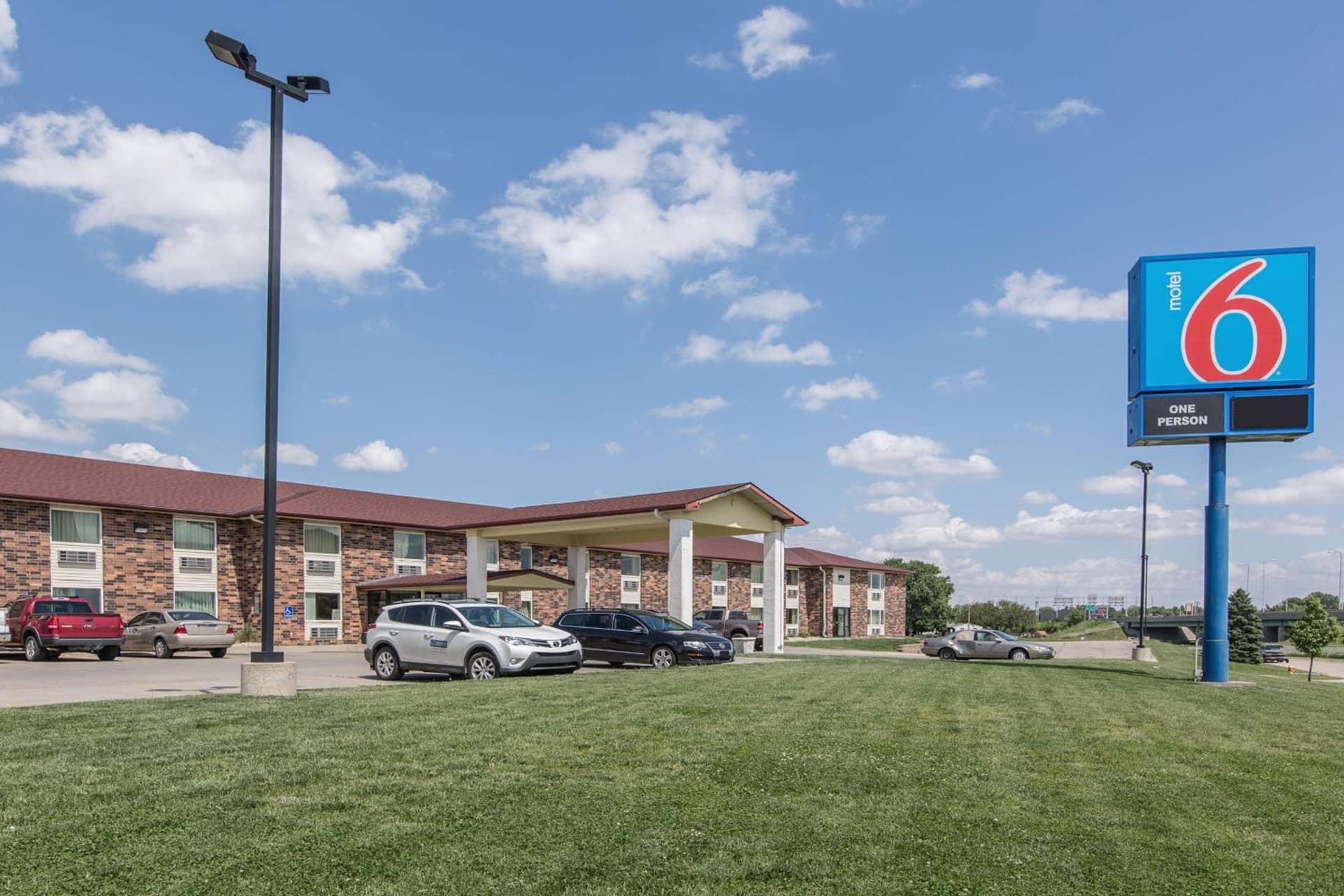 Motel 6 Omaha - Central — hotel in La Vista, Nebraska
