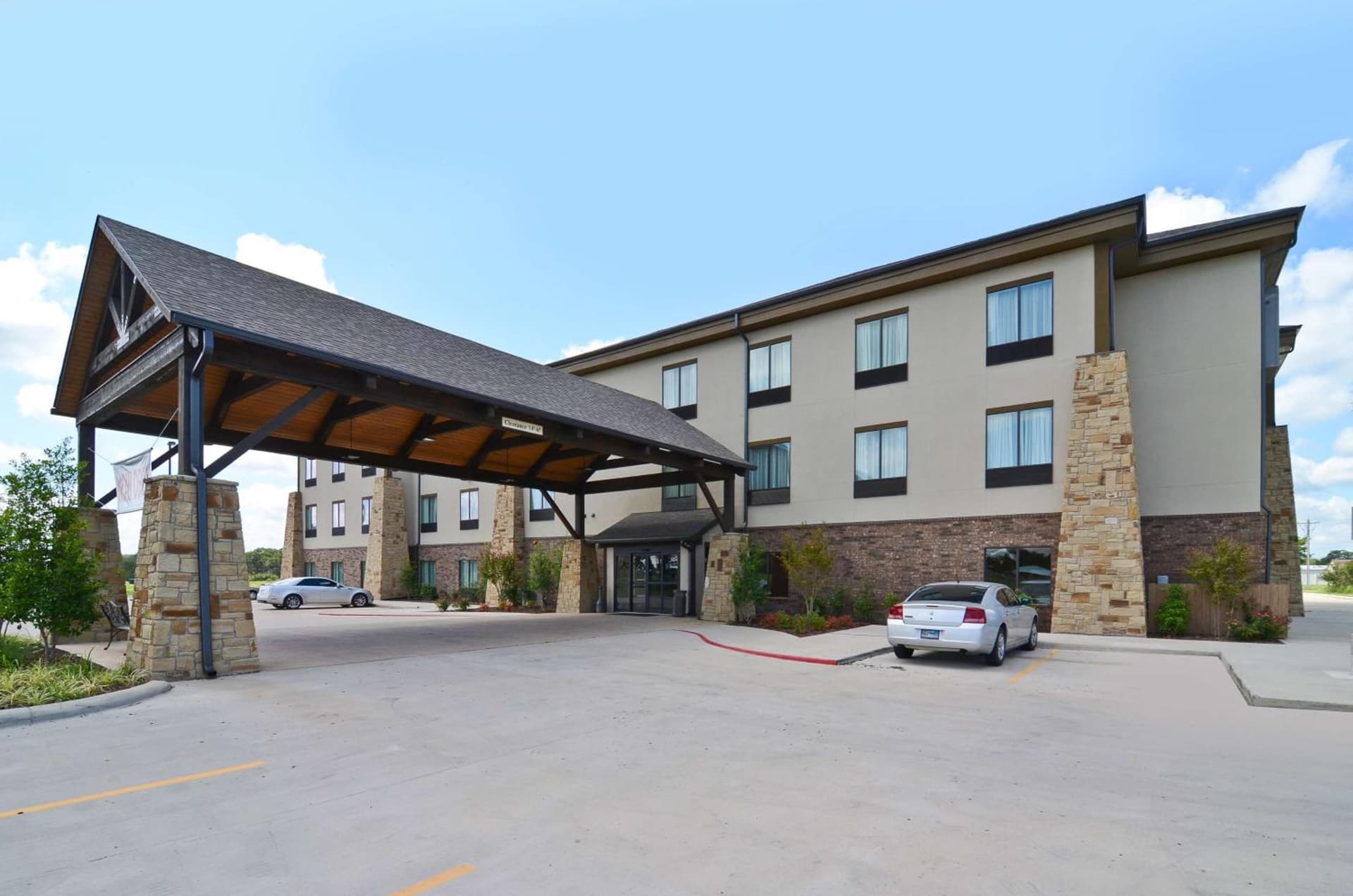 Best Western Plus Emory at Lake Fork Inn & Suites — hotel in Alba, Texas