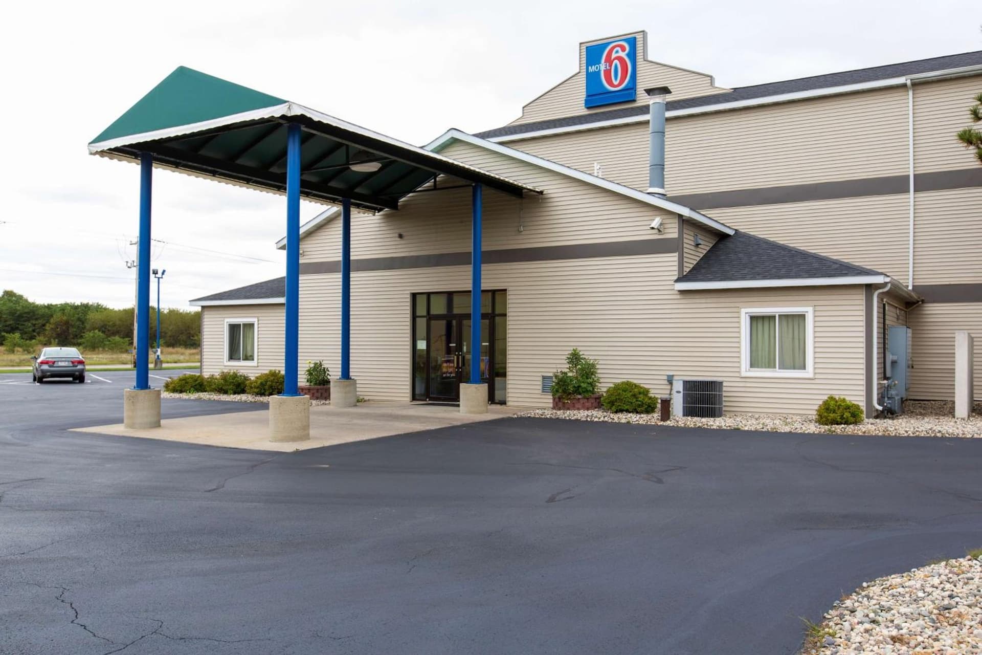 Motel 6-Baraboo, WI - Lake Delton-Wisconsin Dells — hotel in Baraboo, Wisconsin