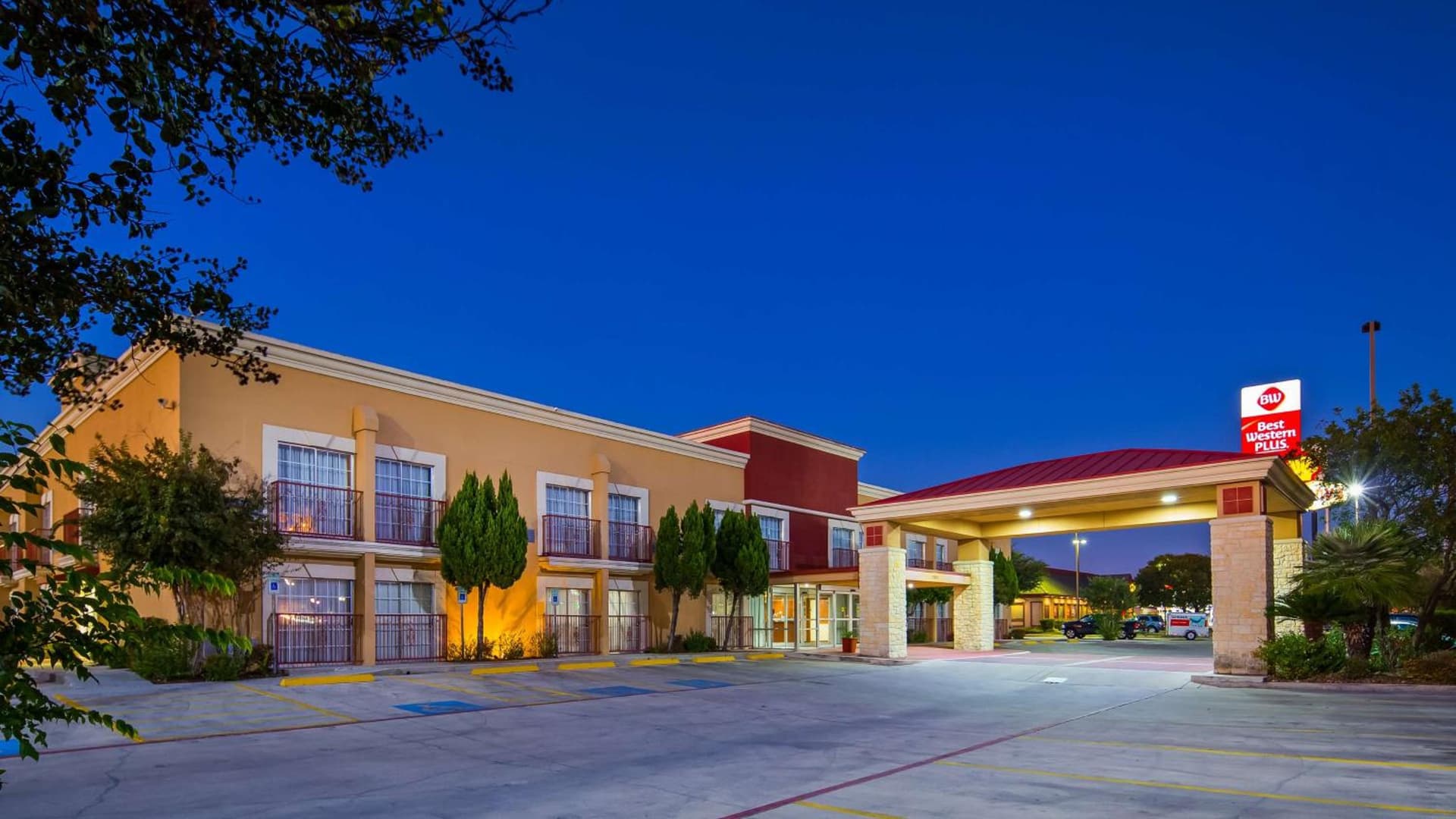 Best Western Plus Atrium Inn — hotel in Schertz, Texas