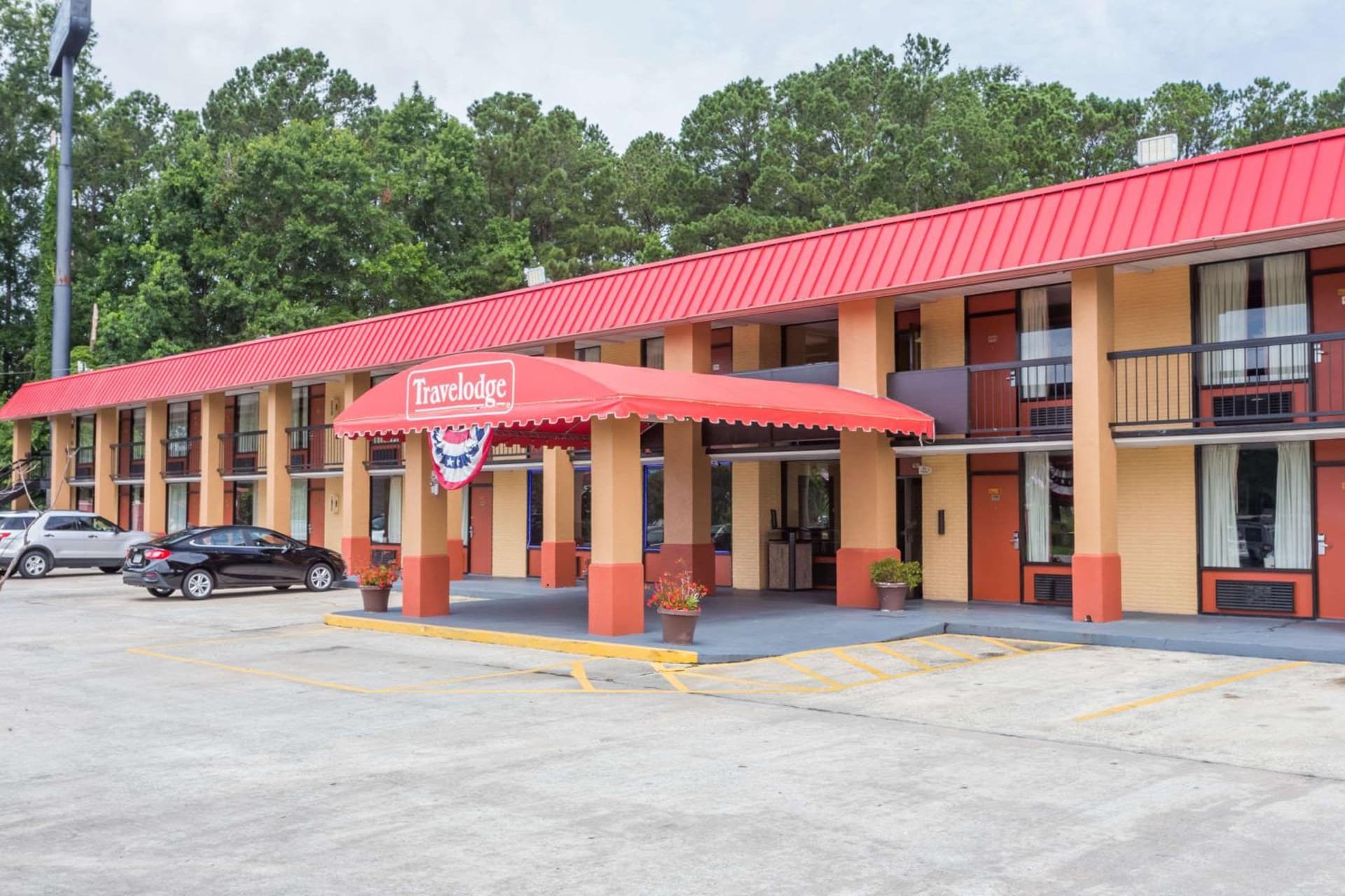 Travelodge by Wyndham Savannah Area/Richmond Hill — hotel in Richmond Hill, Georgia