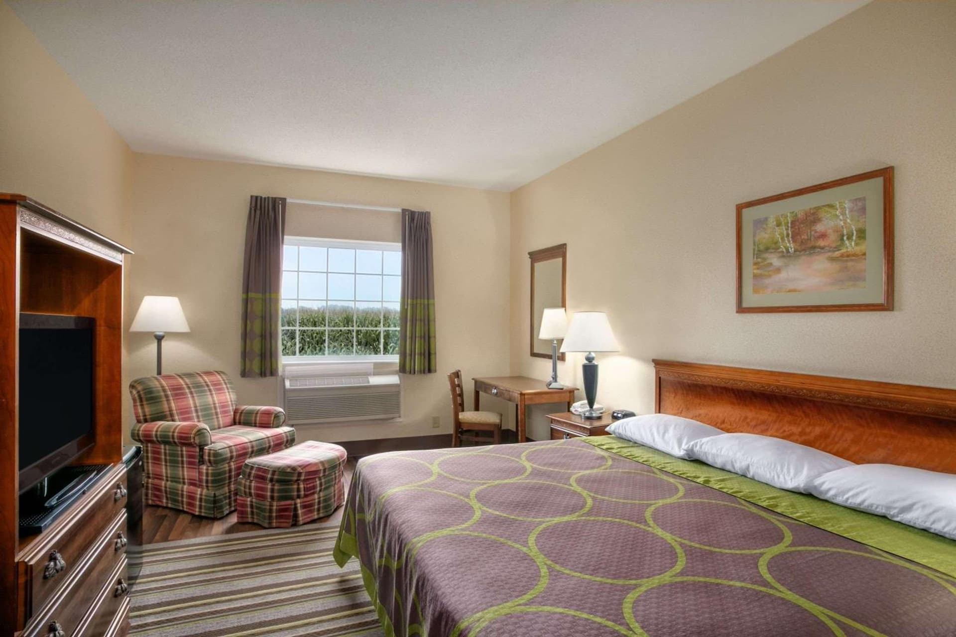 Super 8 by Wyndham Grayville property views in Grayville, IL — gallery photo 3