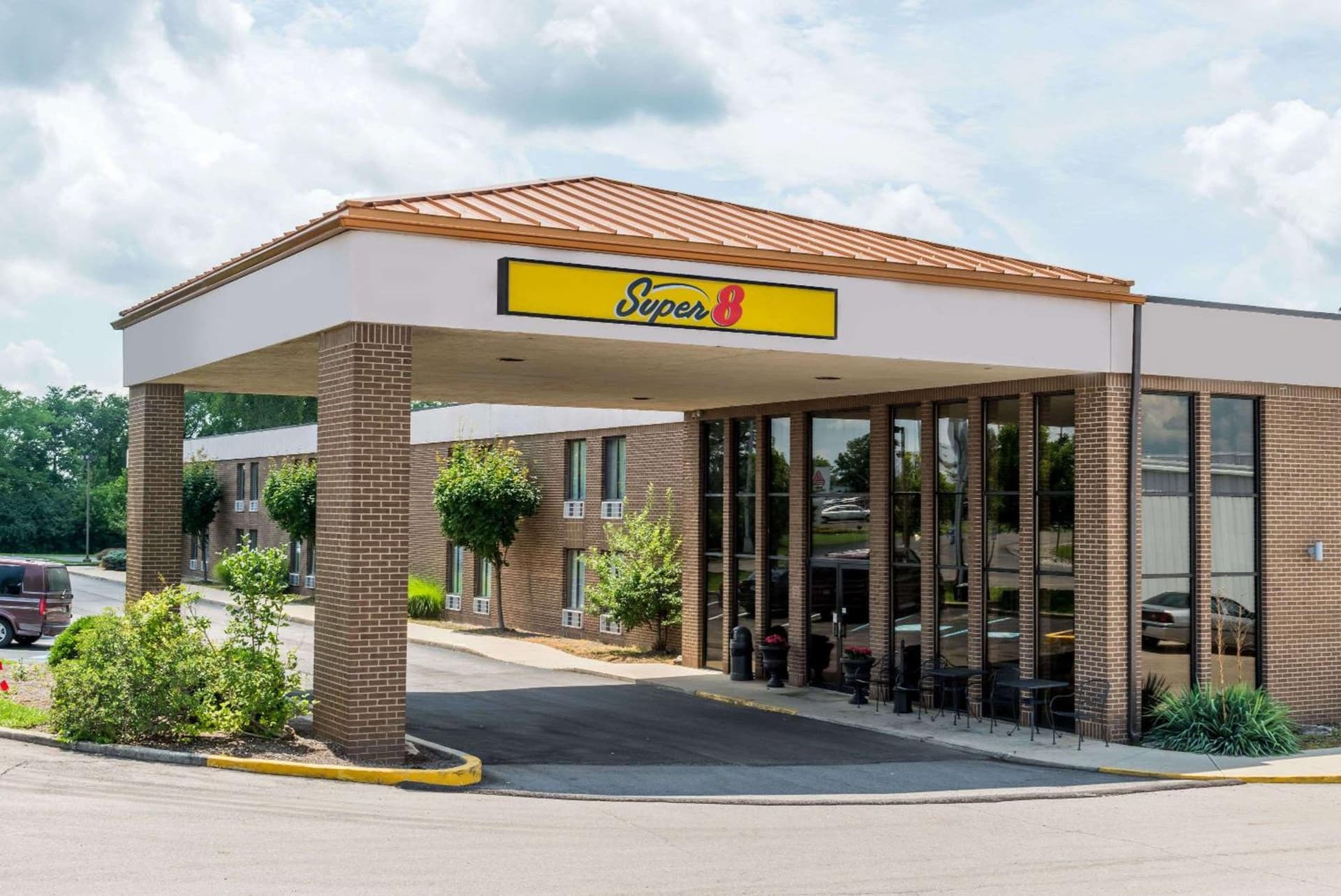 Super 8 by Wyndham Miamisburg Dayton S Area OH — hotel in Miamisburg, Ohio
