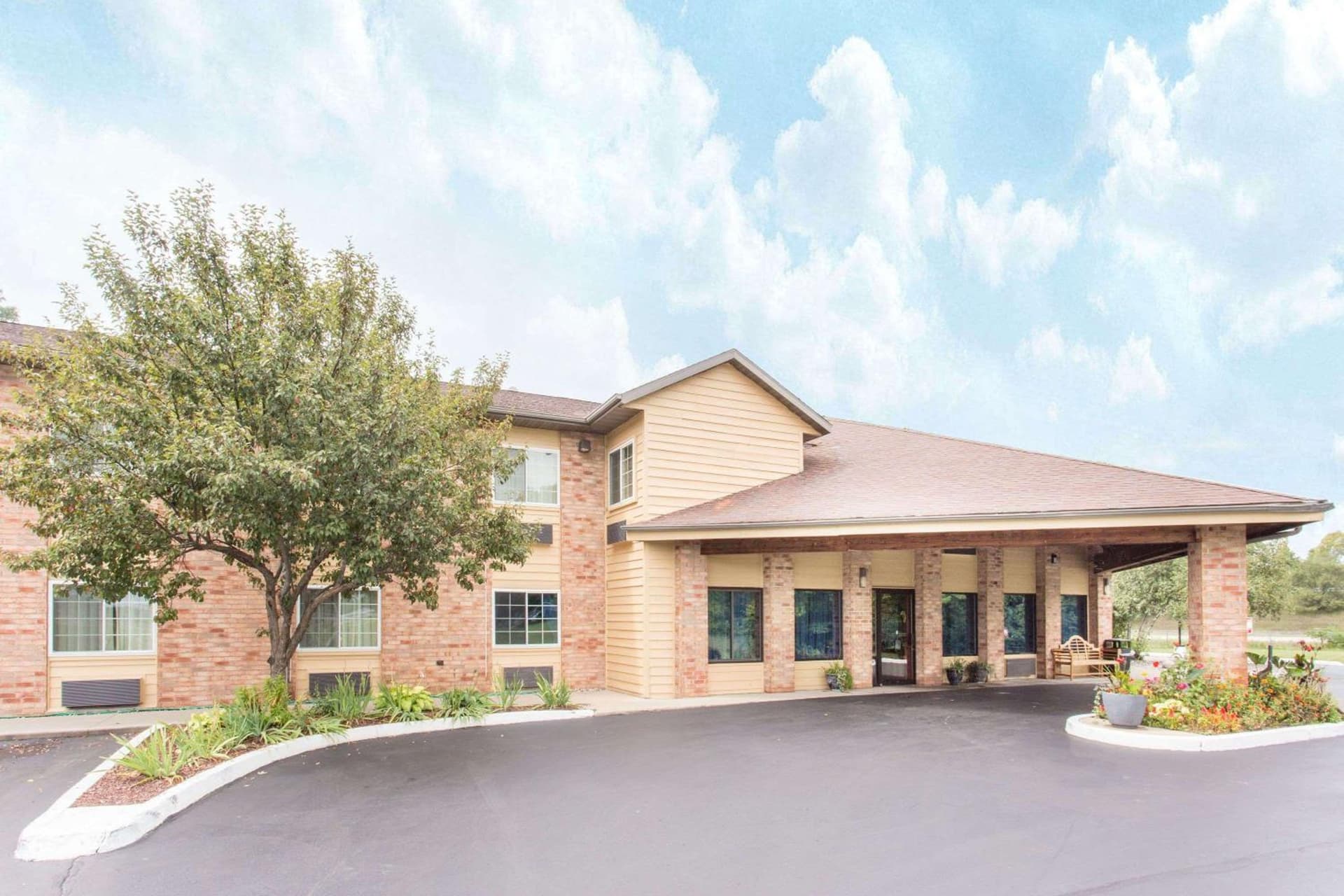 Baymont by Wyndham Muskegon — hotel in Muskegon, Michigan