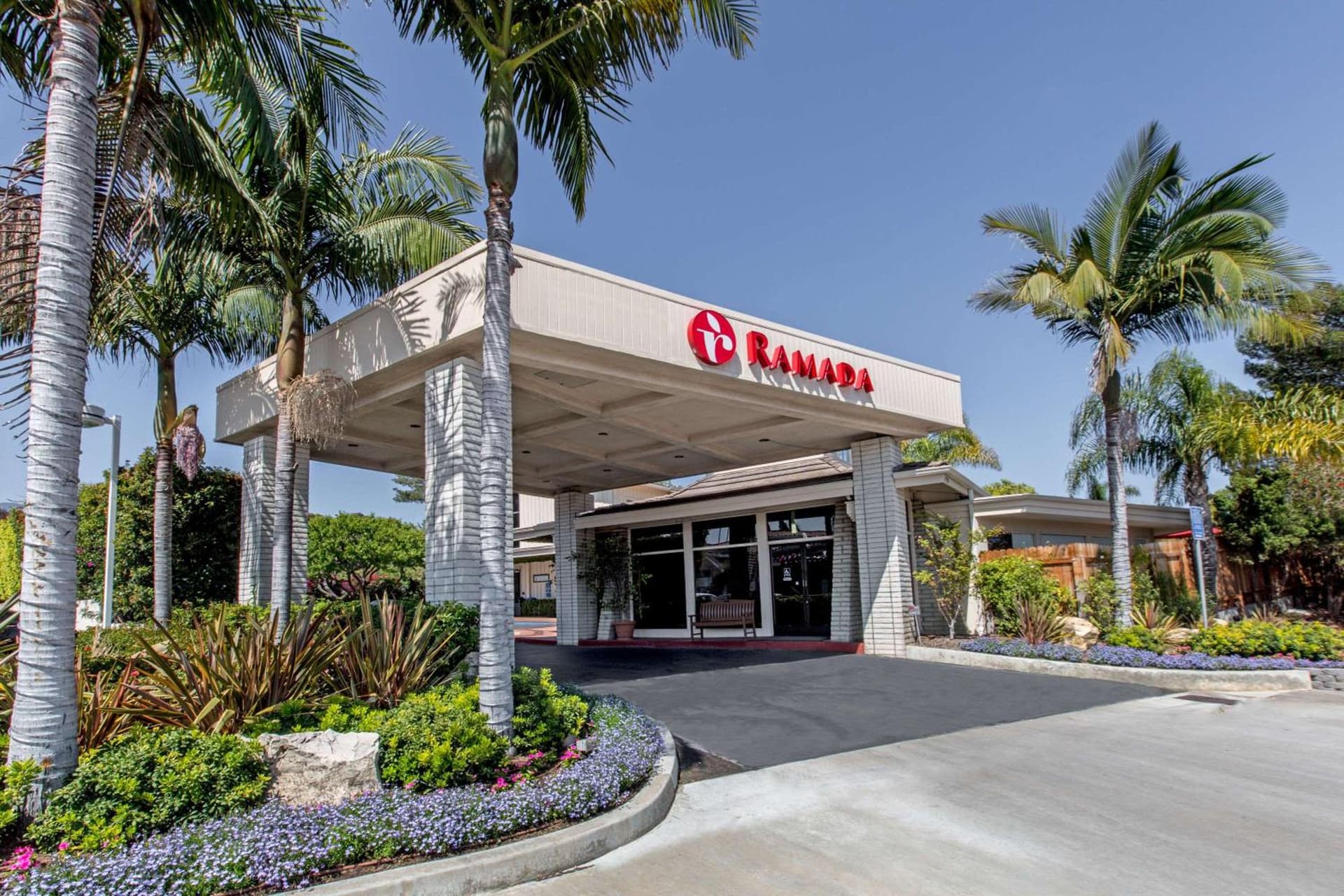 Ramada by Wyndham Santa Barbara — hotel in Santa Barbara, California