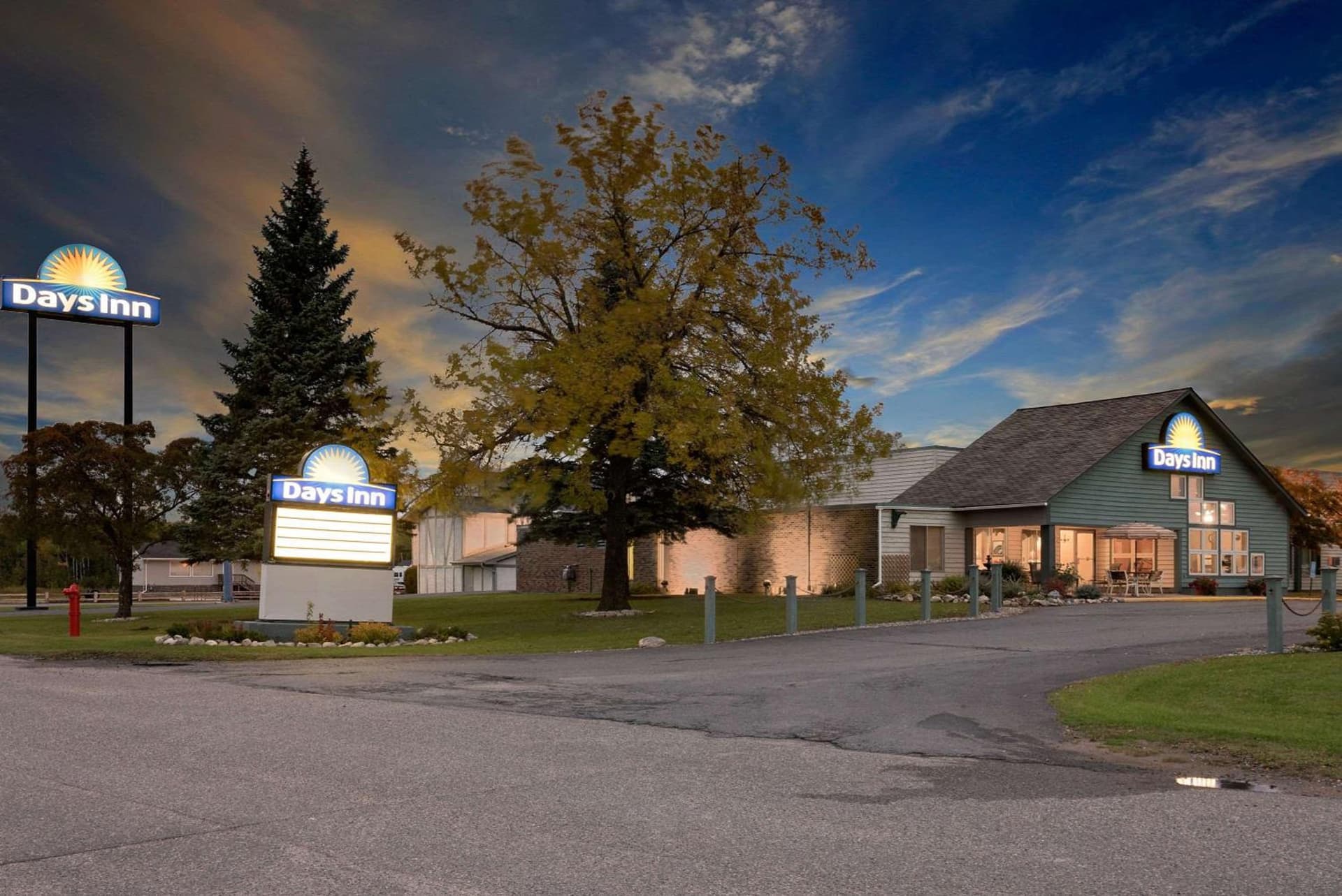 Days Inn by Wyndham International Falls property views in International Falls, MN — gallery photo 3