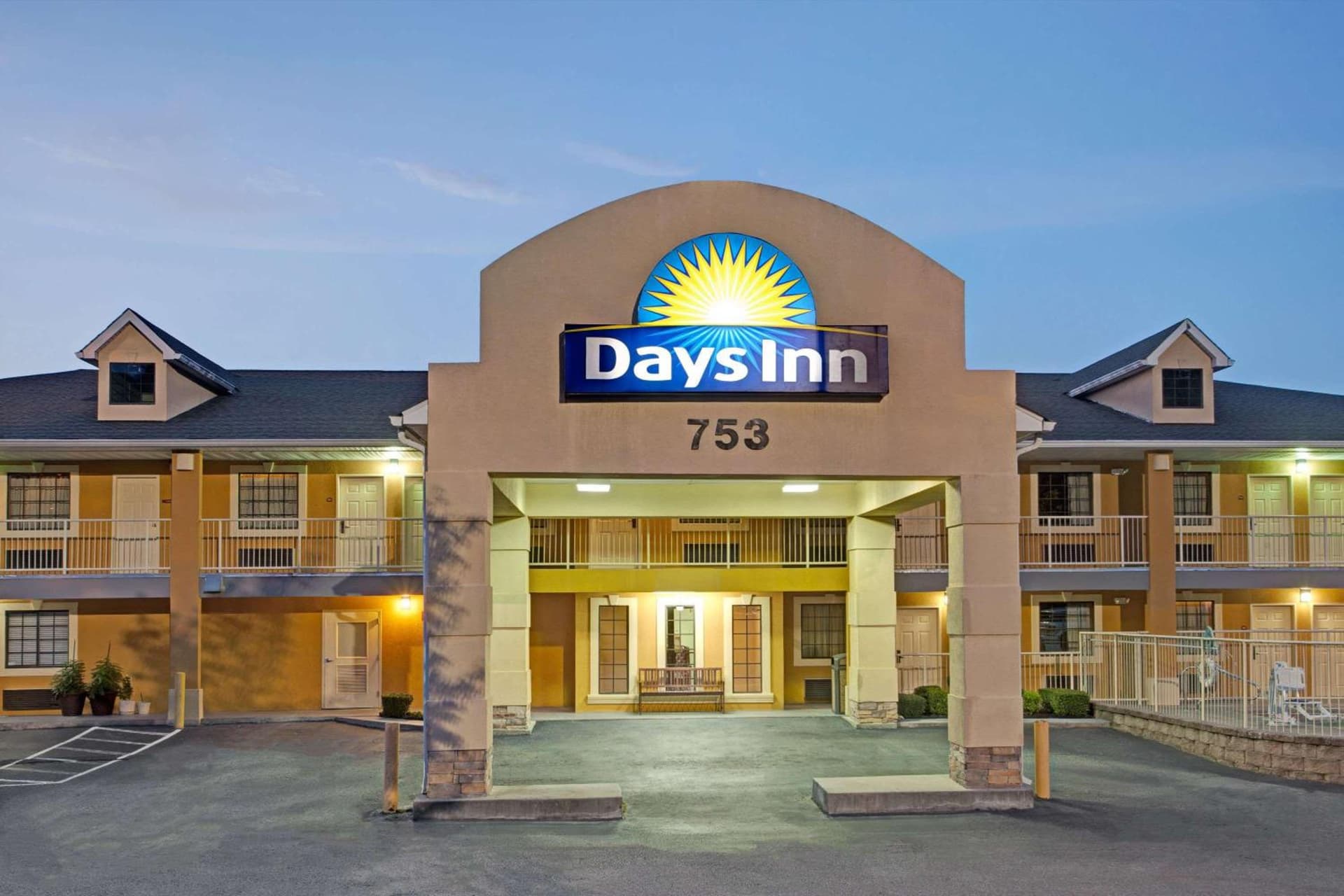 Days Inn by Wyndham Marietta White Water — hotel in Marietta, Georgia