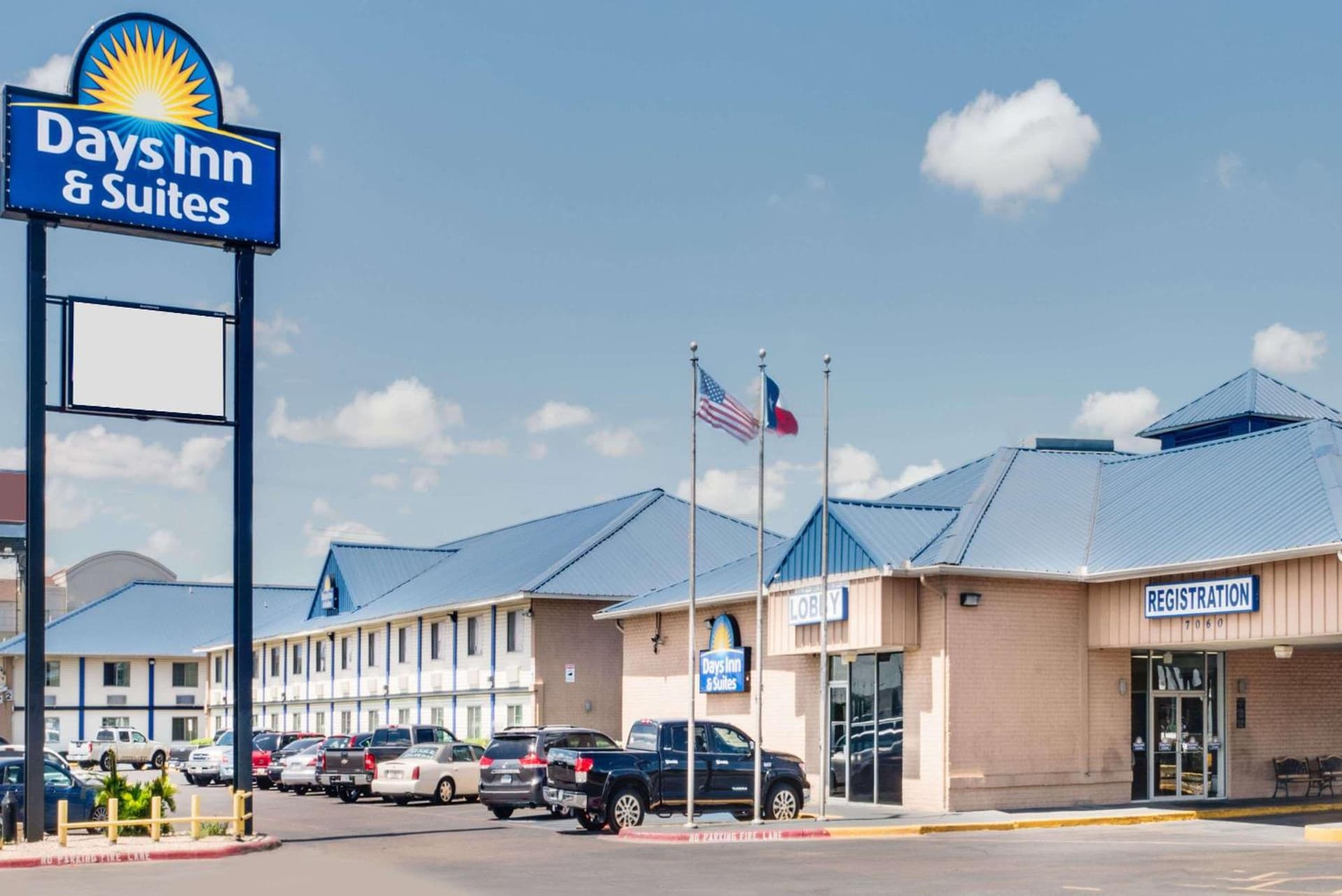 Days Inn & Suites by Wyndham Laredo — hotel in Laredo, Texas
