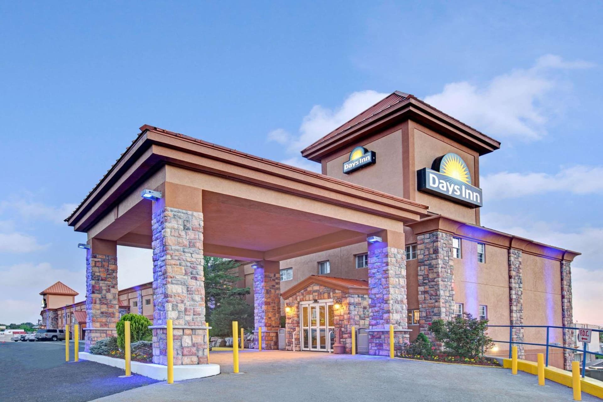 Days Inn by Wyndham Ridgefield NJ featured exterior or lobby in Ridgefield, NJ — similar hotel