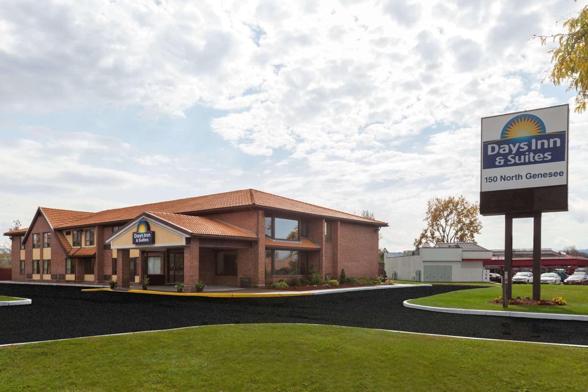 Days Inn by Wyndham Utica — hotel in Utica, New York