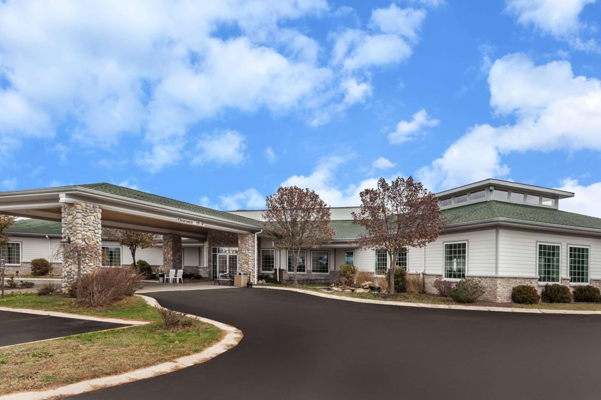 Days Inn by Wyndham Pentwater — hotel in Mears, Michigan