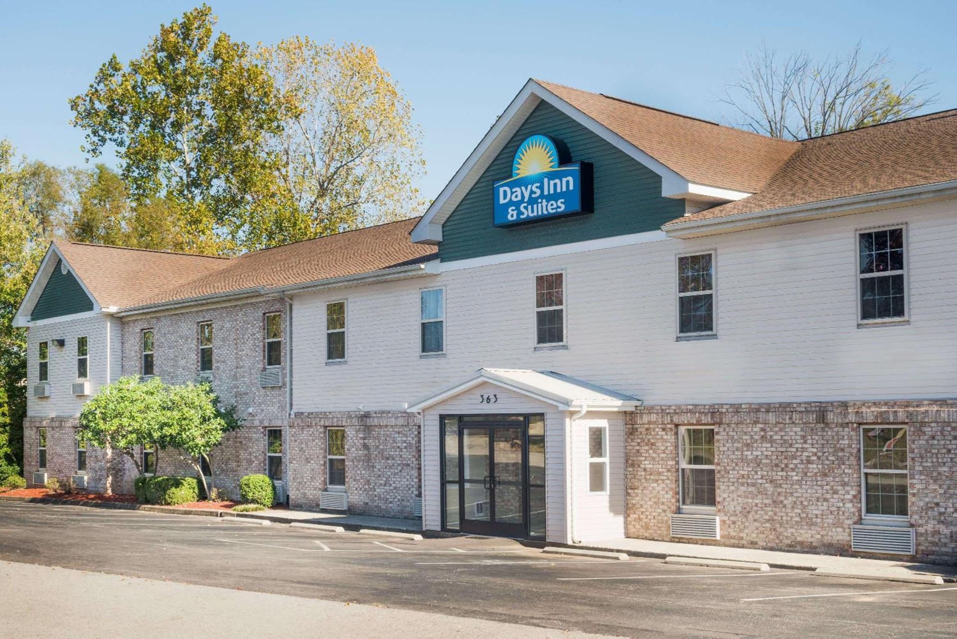 Days Inn & Suites by Wyndham Sellersburg — hotel in Sellersburg, Indiana