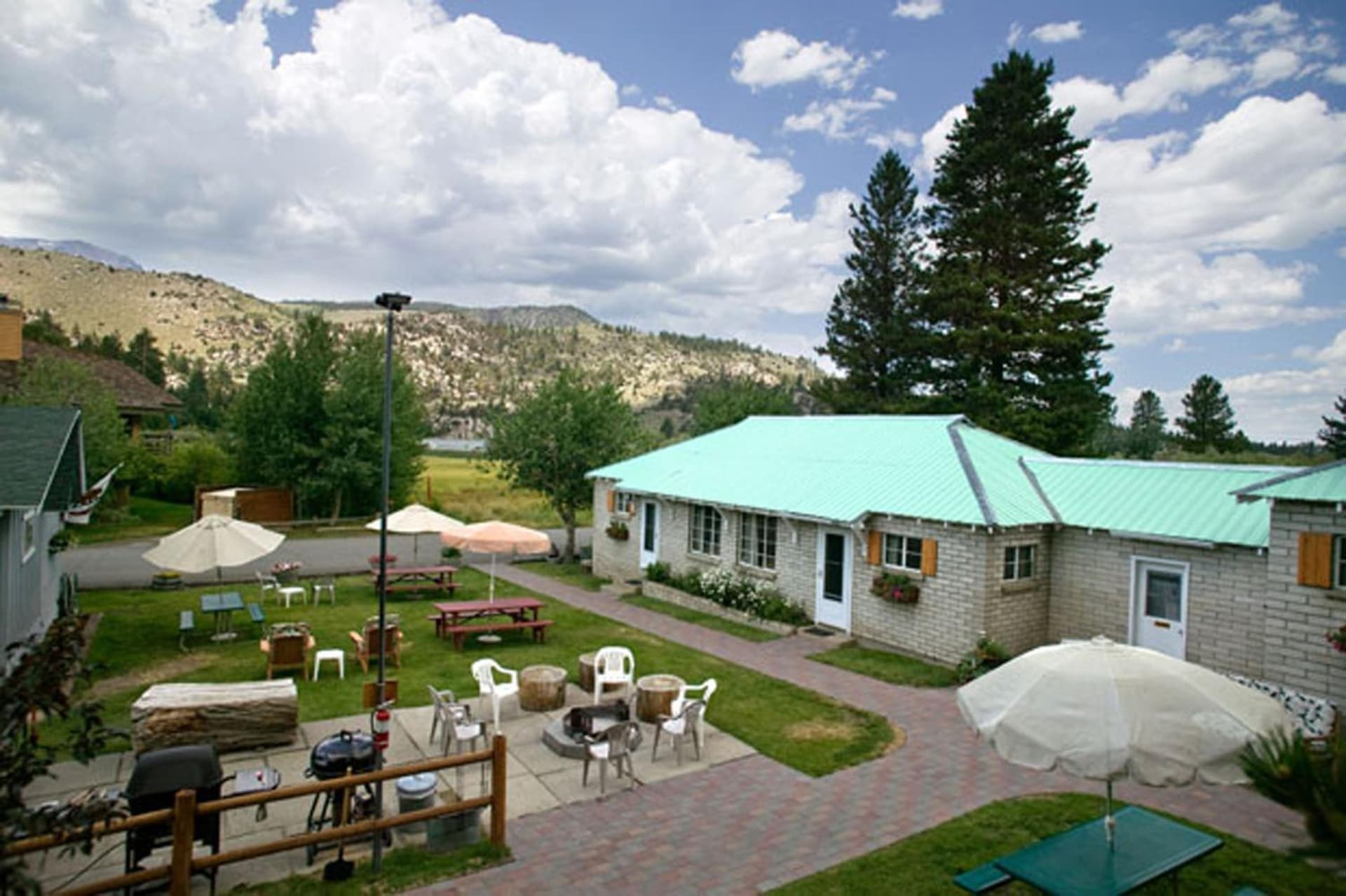 Lake Front Cabins — hotel in June Lake, California