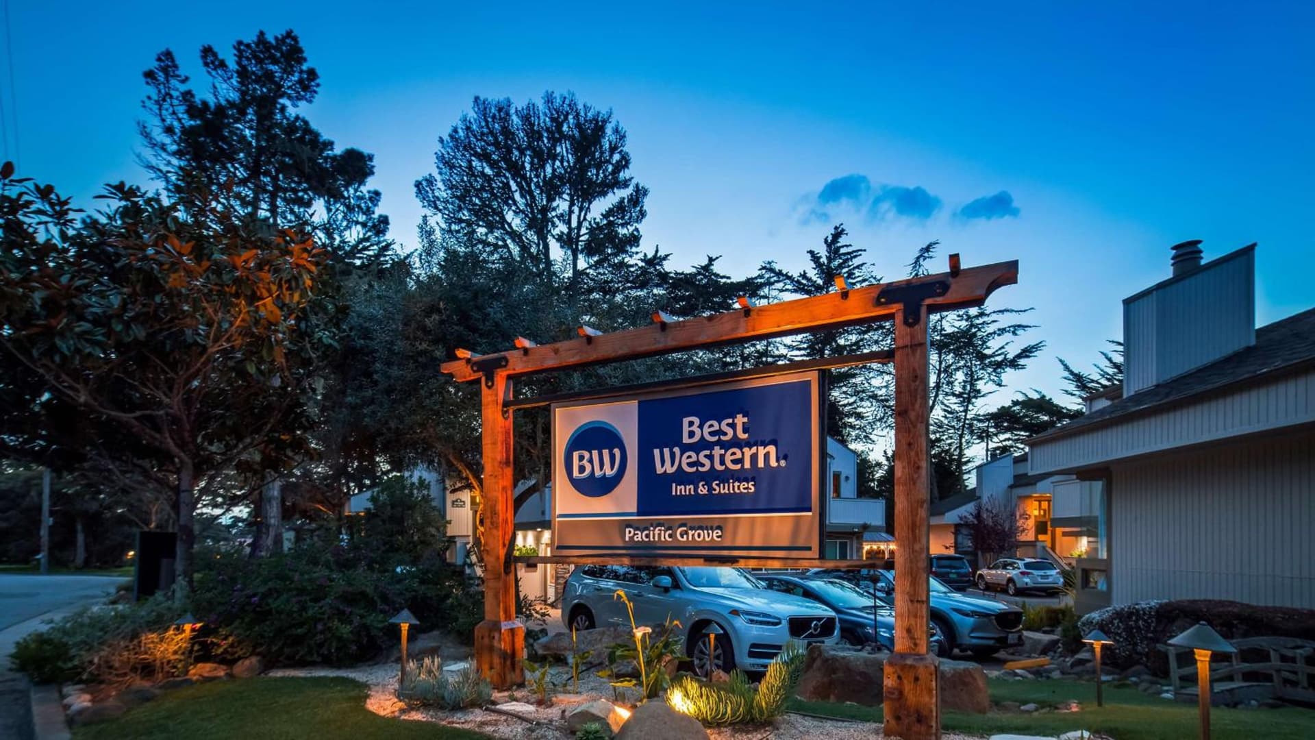 Best Western The Inn & Suites Pacific Grove — hotel in Pacific Grove, California
