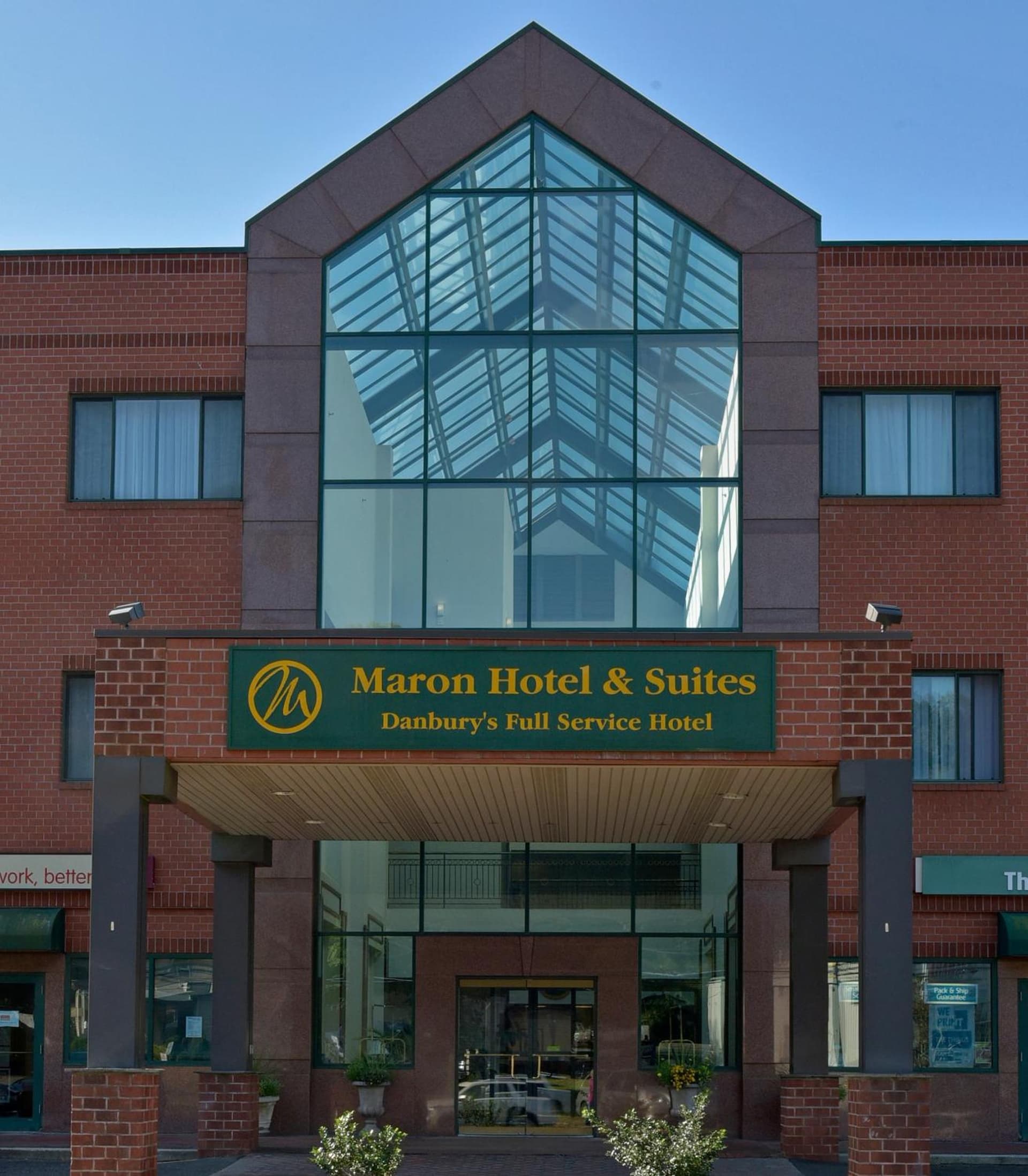 Maron Hotel & Suites — hotel in Danbury, Connecticut