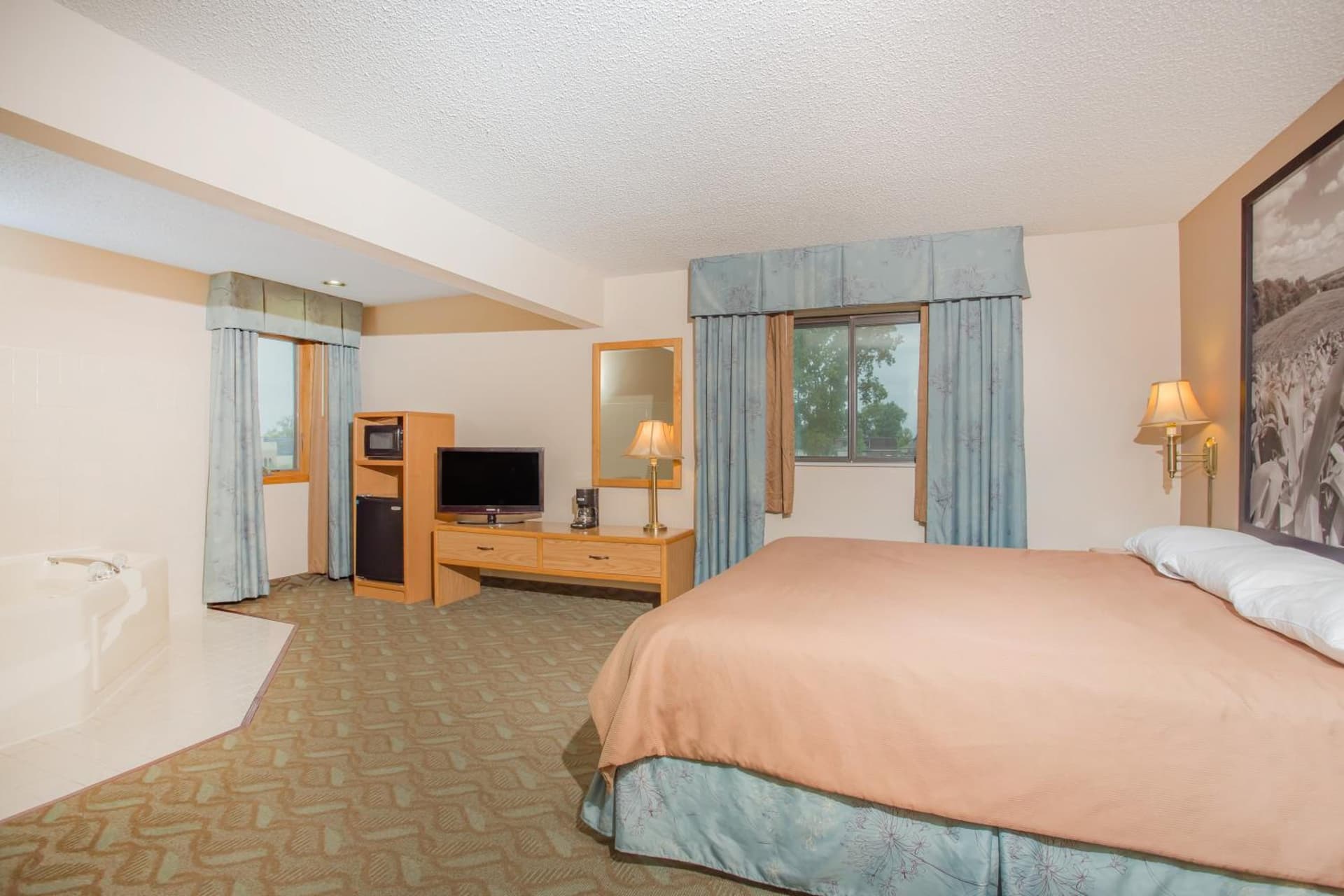 Super 8 by Wyndham Monroe WI interior in Monroe, WI — gallery photo 2