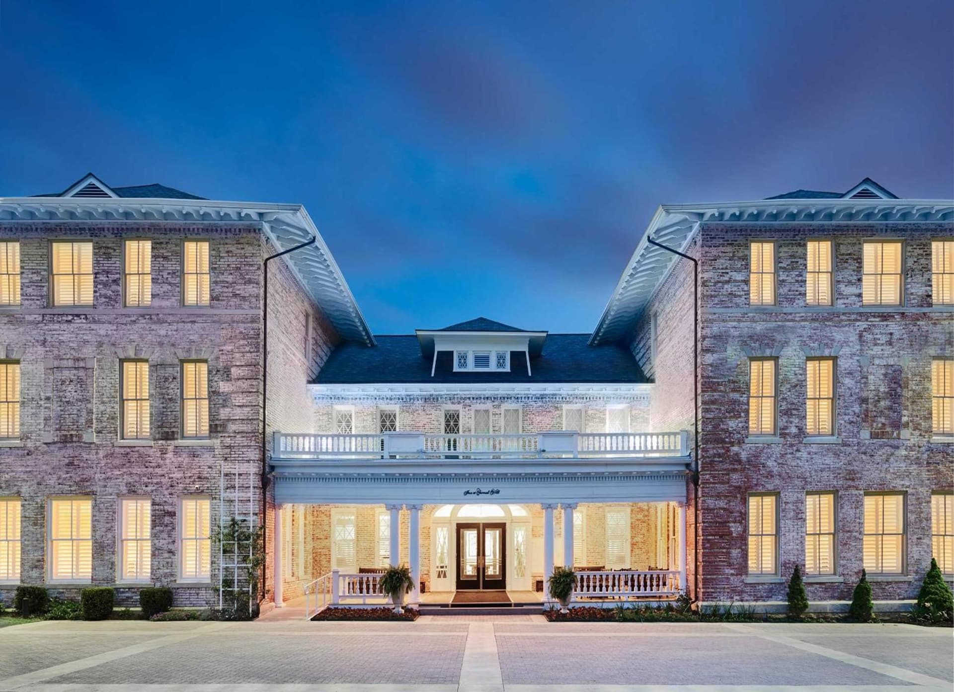 Inn at Carnall Hall — hotel in Fayetteville, Arkansas