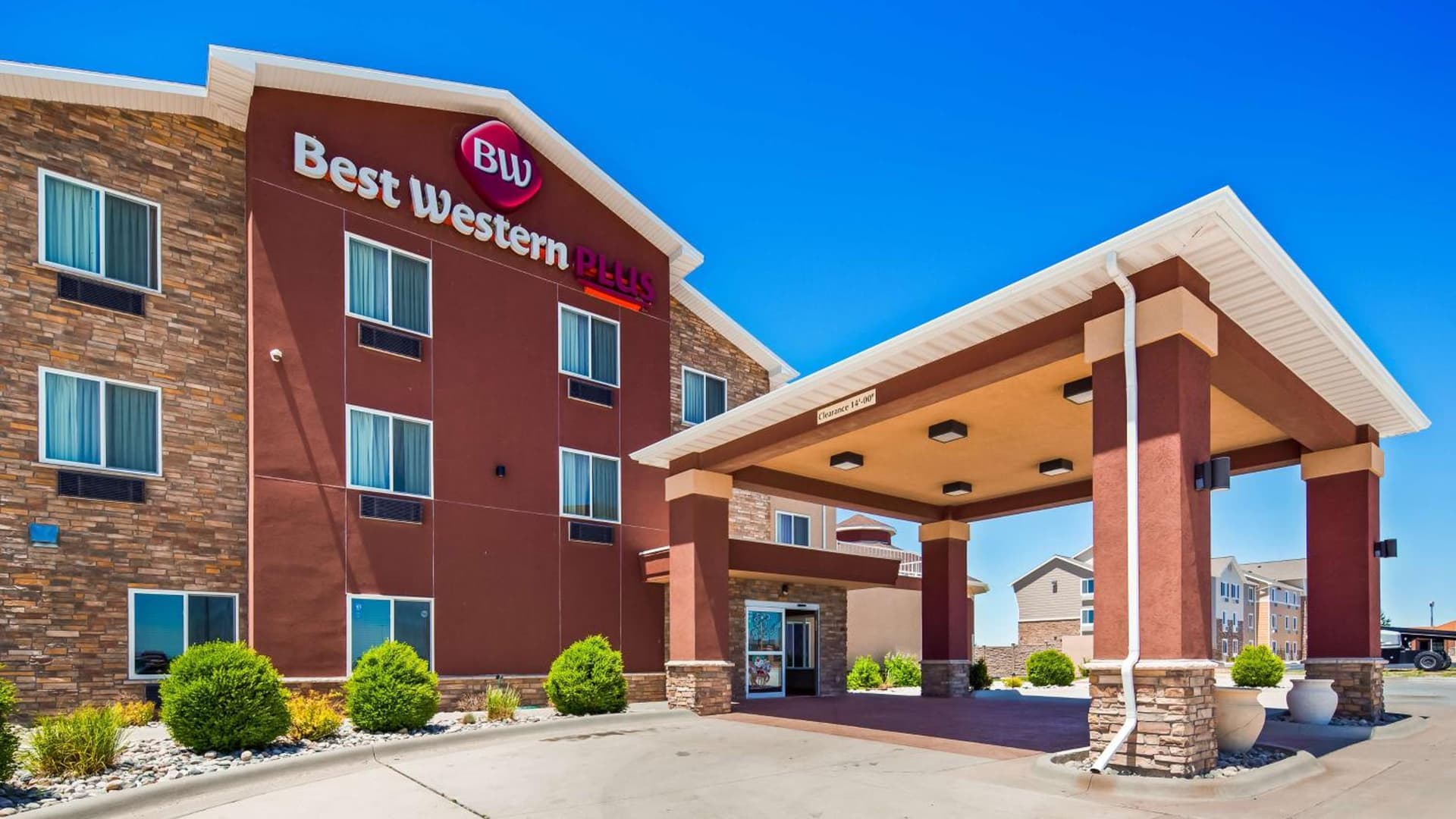 Best Western Plus Carousel Inn & Suites Burlington — hotel in Burlington, Colorado