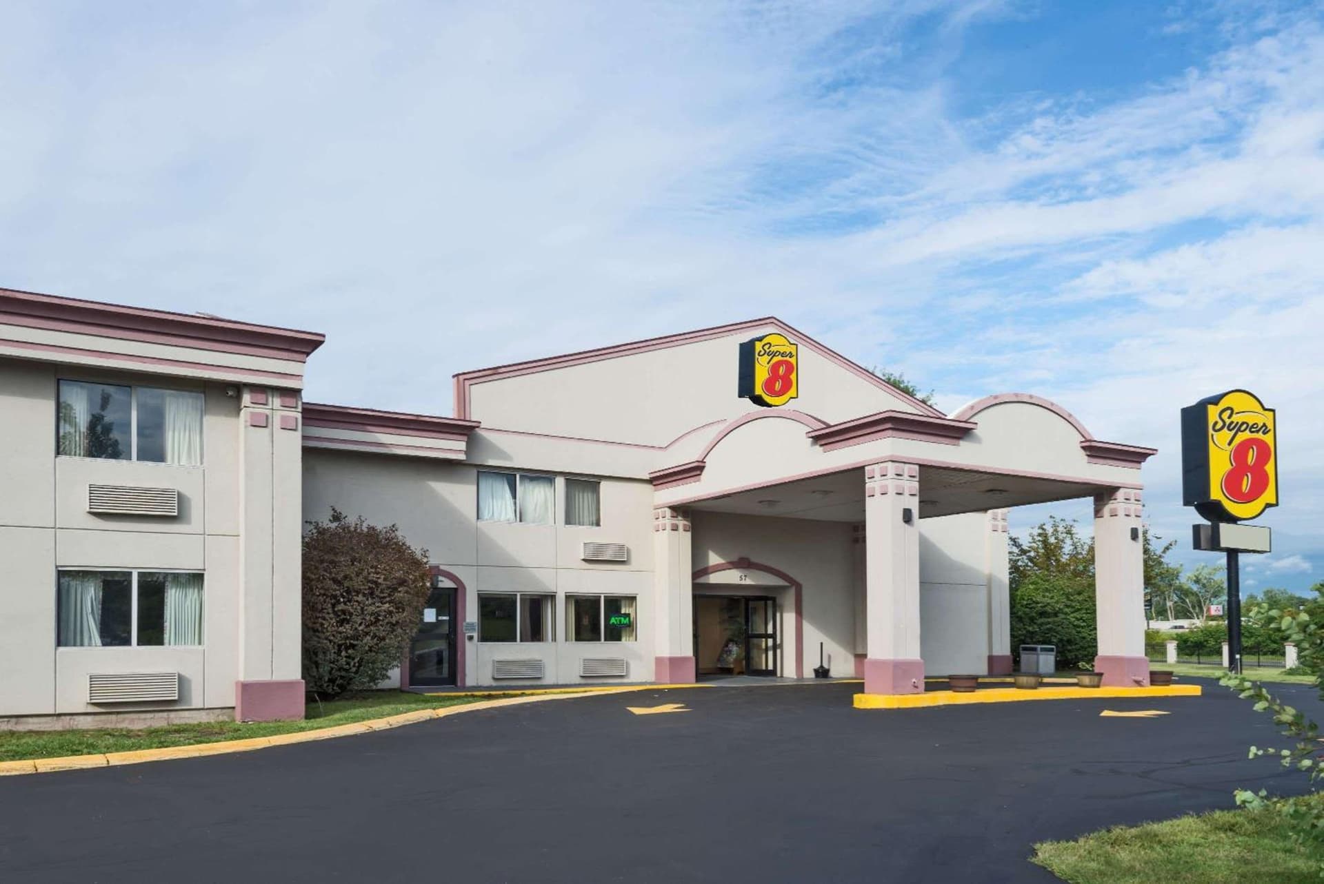 Super 8 by Wyndham Hartford — hotel in Hartford, Connecticut