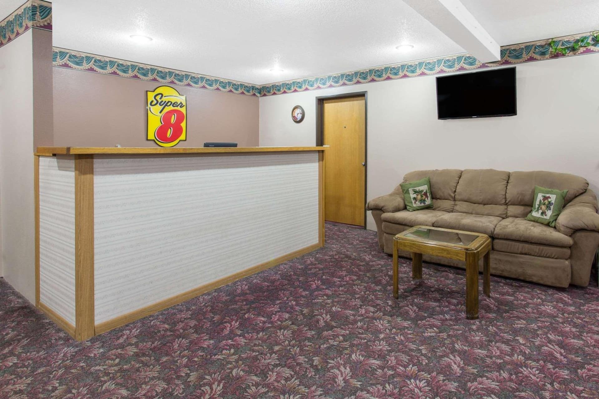 Super 8 by Wyndham Austin MN property views in Austin, MN — gallery photo 3