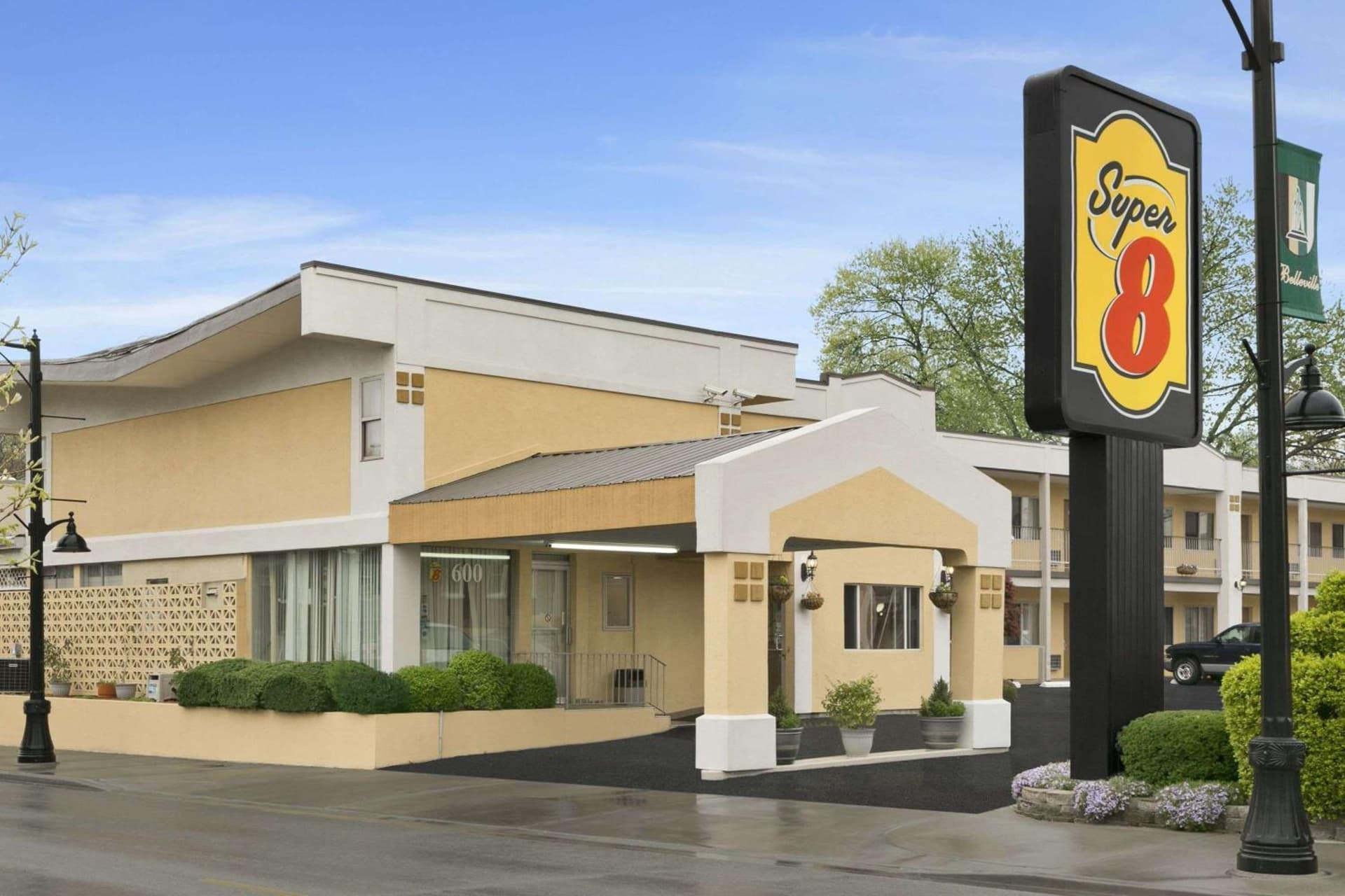 Super 8 by Wyndham Belleville St. Louis Area featured exterior or lobby in Belleville, IL — similar hotel