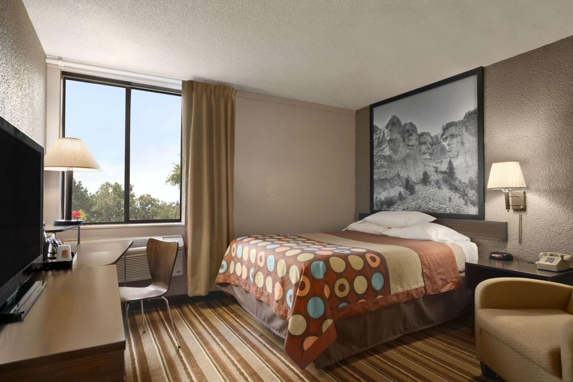 Super 8 by Wyndham Redfield property views in Redfield, SD — gallery photo 3