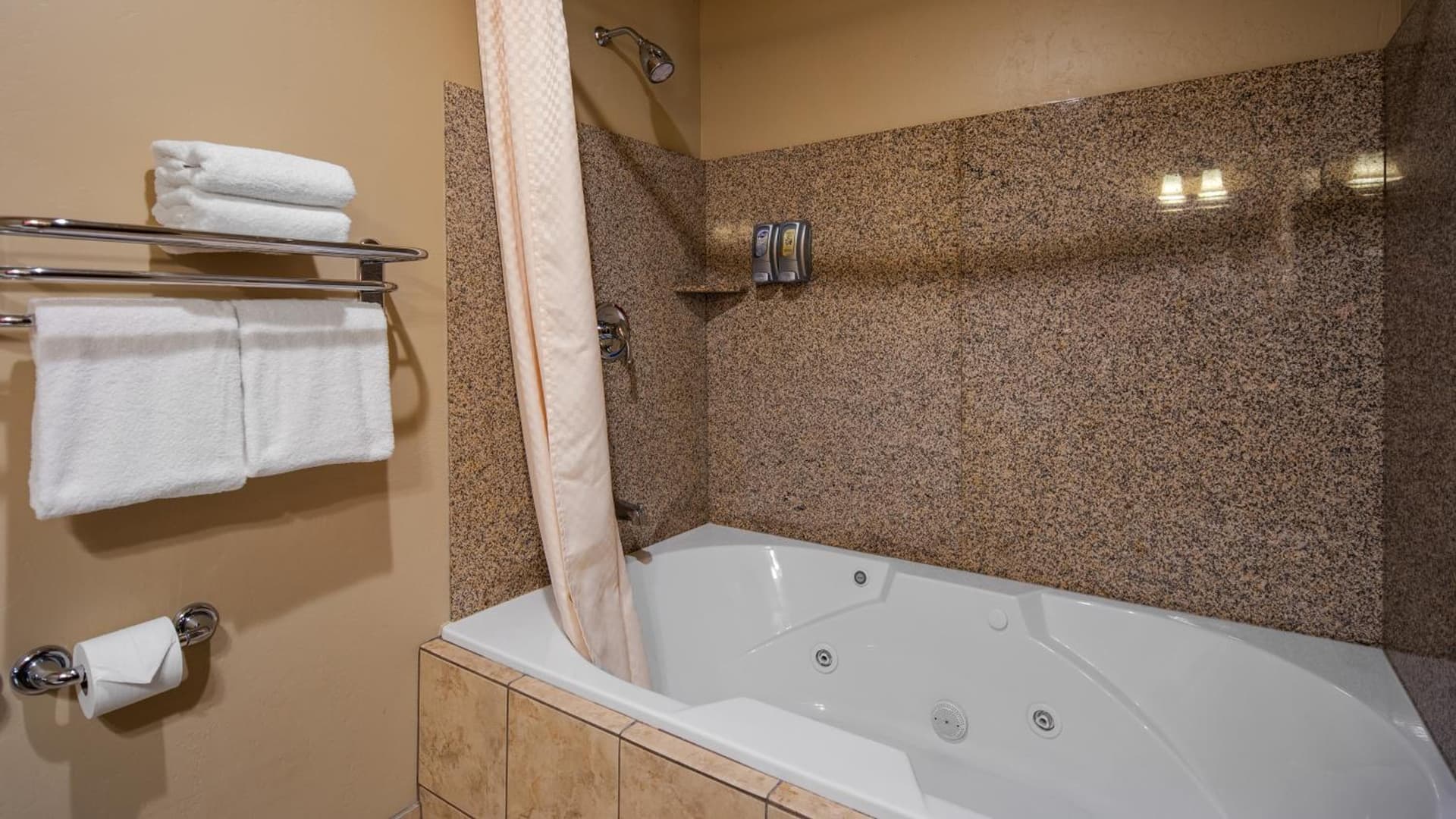 Crandon Inn & Suites property views in Crandon, WI — gallery photo 3