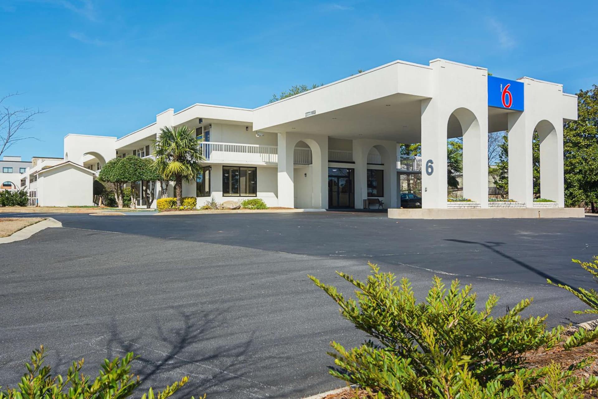 Motel 6-Newnan, GA featured exterior or lobby in Newnan, GA — similar hotel