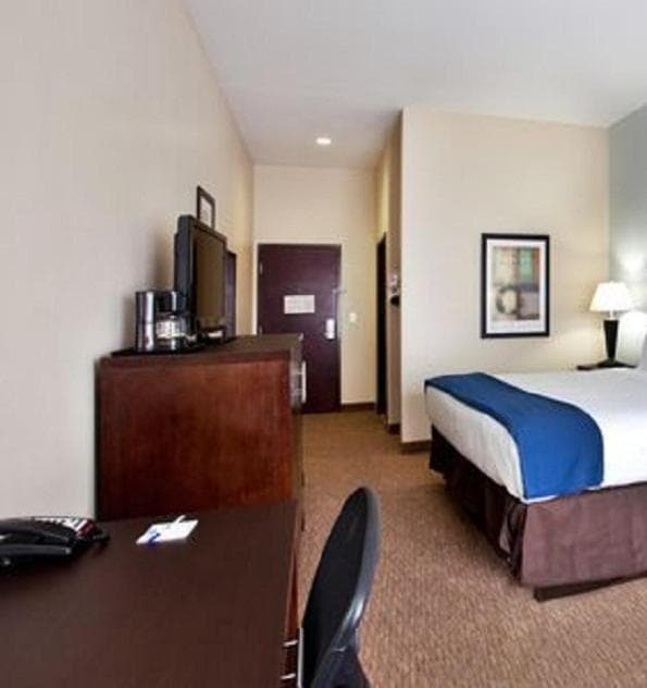 Holiday Inn Express - Eunice by IHG interior in Eunice, LA — gallery photo 2