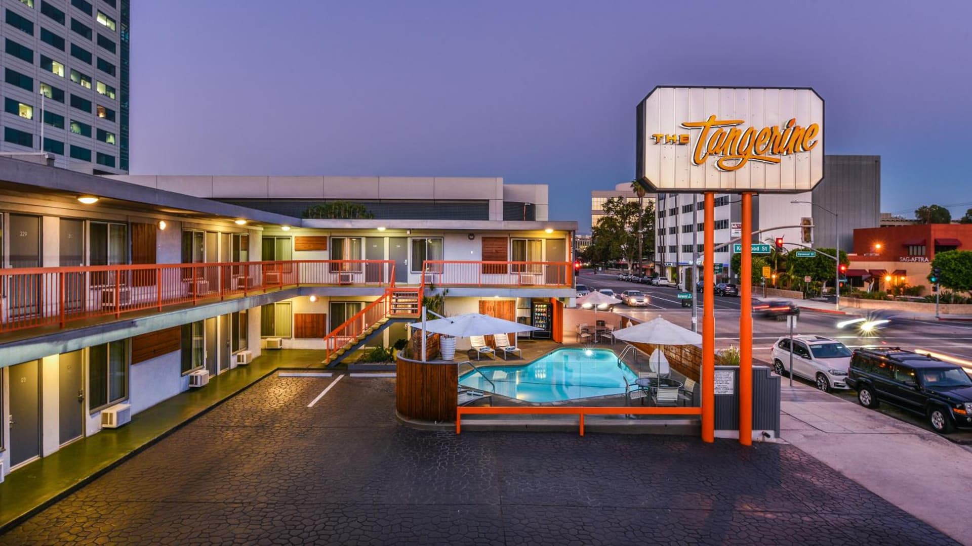 The Tangerine - a Burbank Hotel — hotel in Burbank, California