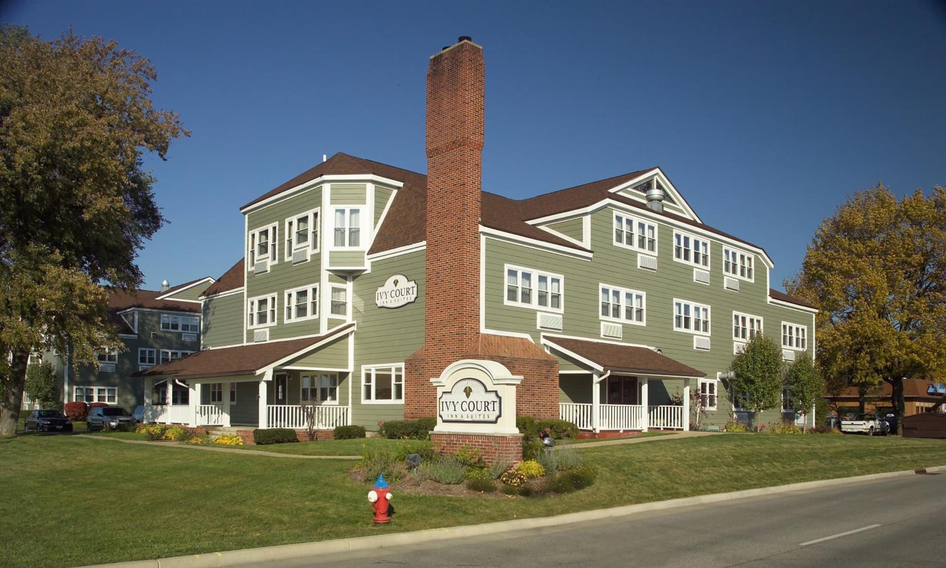 Ivy Court Inn and Suites — hotel in South Bend, Indiana