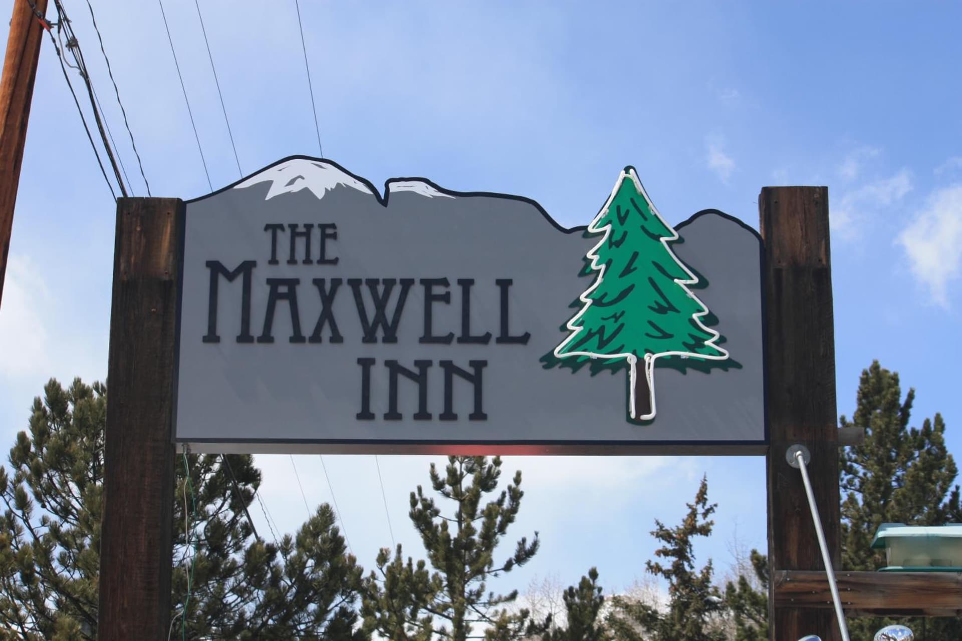 The Maxwell Inn interior in Estes Park, CO — gallery photo 2