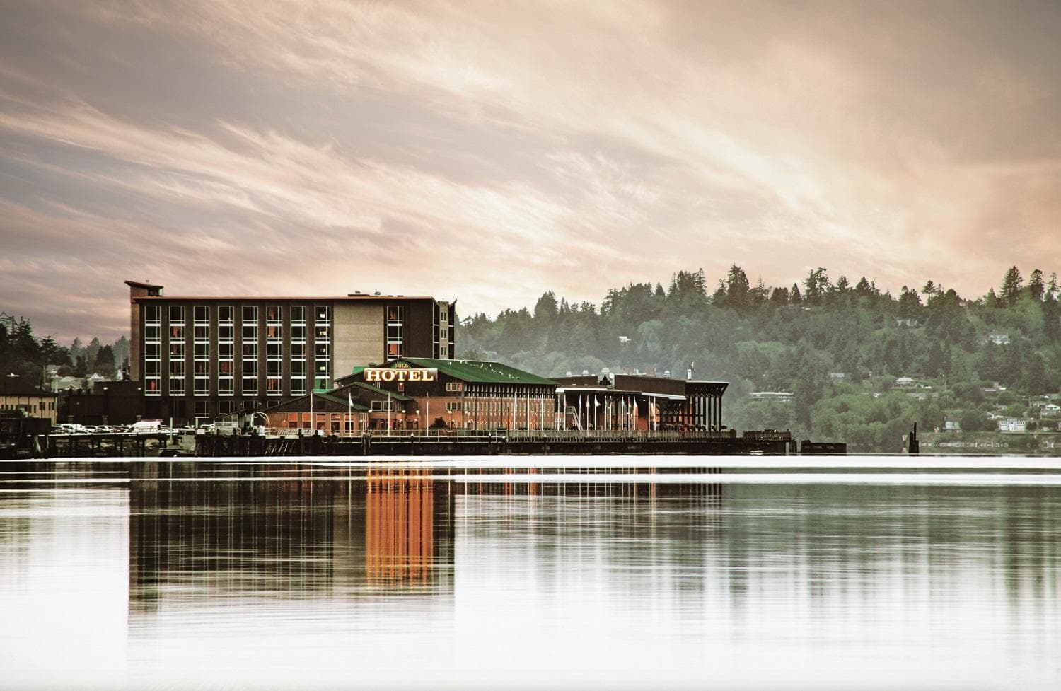 Ko-Kwel Casino Resort featured exterior or lobby in North Bend, OR — similar hotel