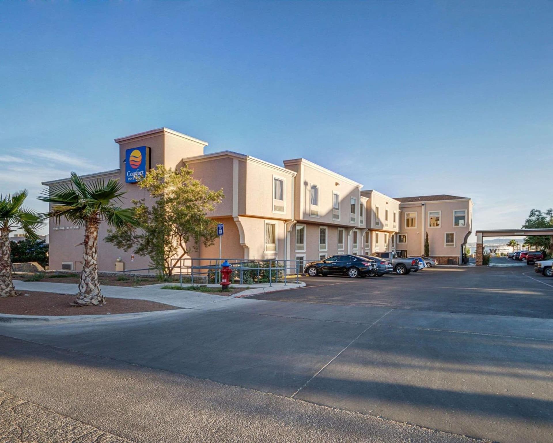 Comfort Inn & Suites El Paso I-10 Airport Area — hotel in El Paso, Texas